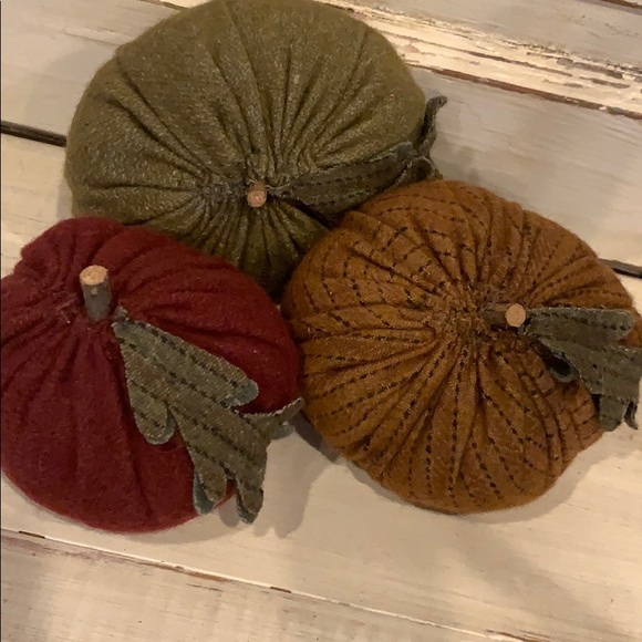 Pumpkin fluffs! - Picture 2 of 5